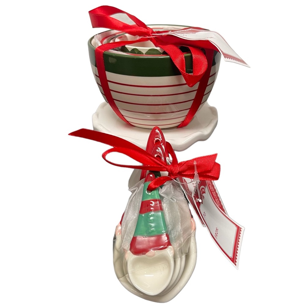 Christmas Measuring Cups & Gnome Measuring Spoons